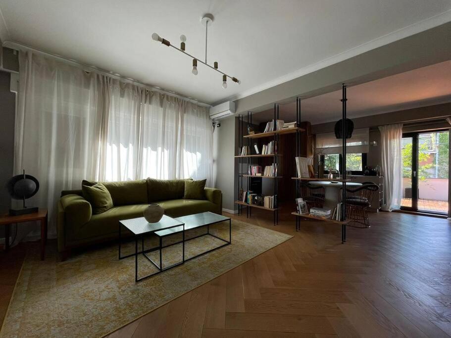 Stunning 1Bd Flat With 50M2 Terrace In The City Center Бухарест Экстерьер фото